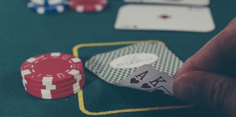 bcks33 ဂိမ်းလော်ဘီ Live Casino ကစားနေသောမြင်ကွင်း